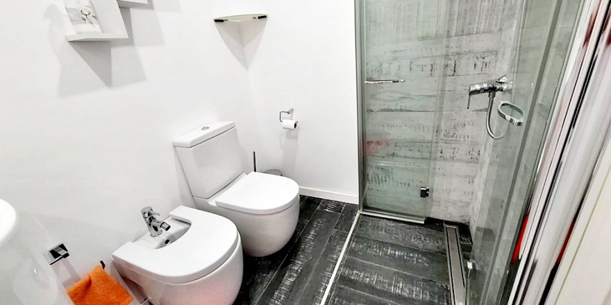 bathroom3